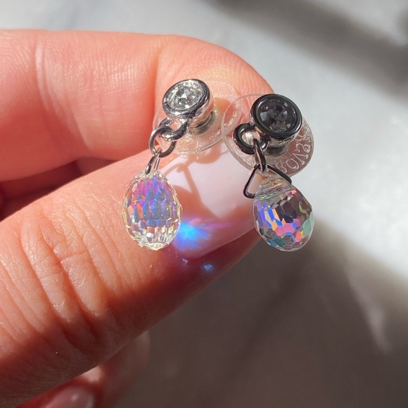 Swarovski Aurora Borealis style earrings - Picture 1 of 16